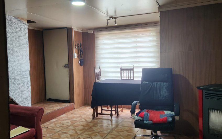 SE VENDE CASA HABITACIÓN EN LA CIUDAD DE COYHAIQUE.